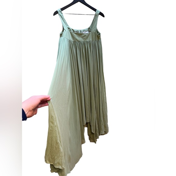 Bibhu Mohapatra Collective
Green Empire Maxi size 4 - Picture 7 of 15